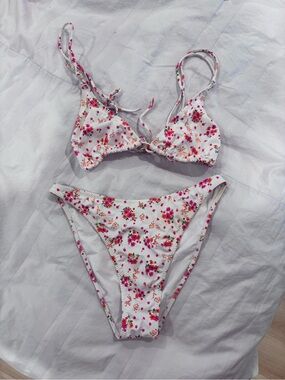 Heavy Manners Just One Look Bikini